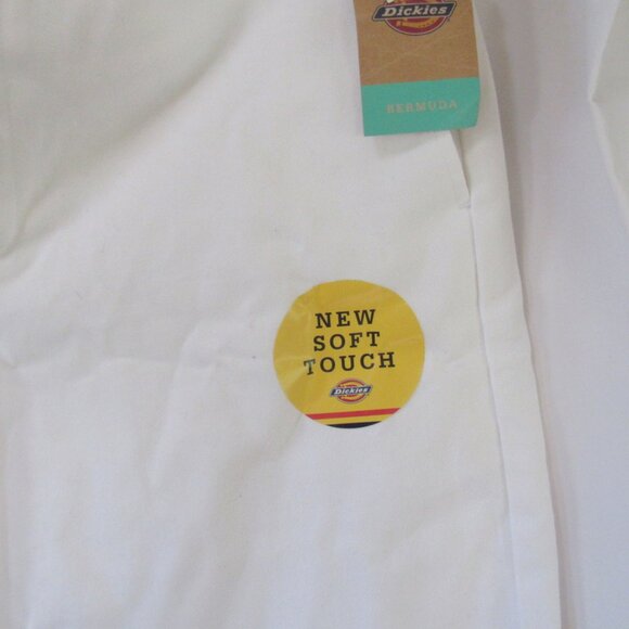 Dickies Girl White Bermuda Shorts, Size 9/29, NWT F379 - Picture 2 of 8